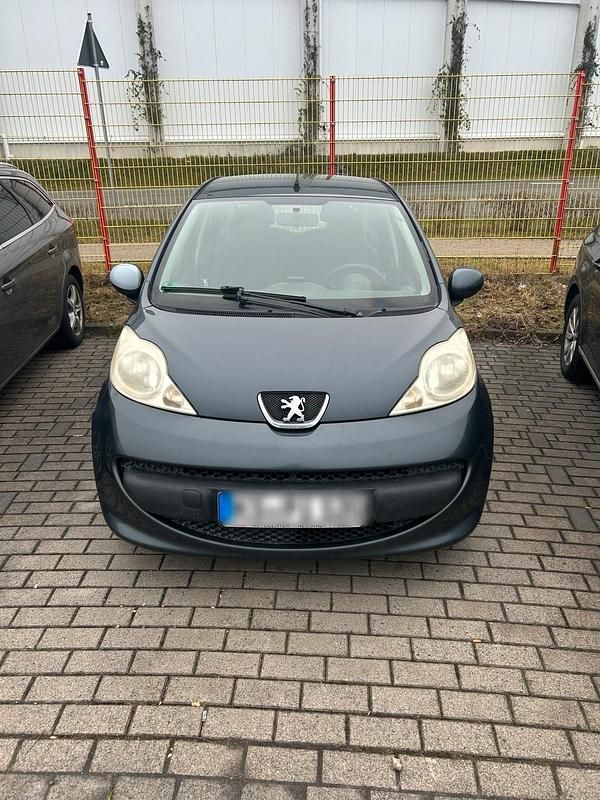 Gebraucht Peugeot 107 68 PS (50 kW) 2005 Grau Kleinwagen