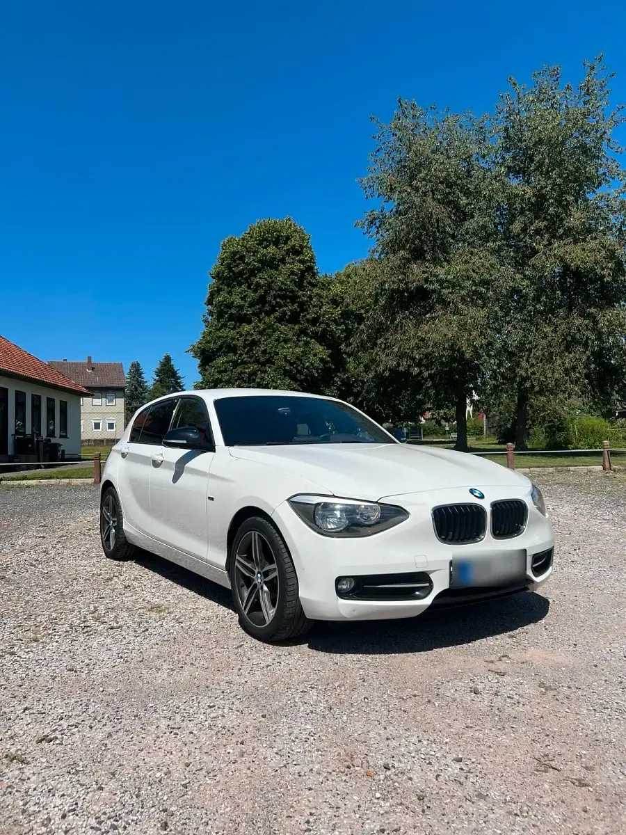 Gebraucht BMW 116 Sport Line 136 PS (100 kW) 2011 Weiß Kleinwagen