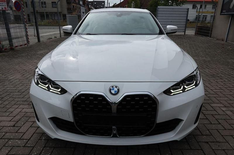 Weiß Gebraucht 2022 BMW 420 Gran Coupé Performance Coupé | 27.999 € (Guter Preis) - Bild 1/4