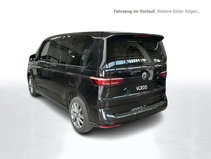 Gebraucht VW Multivan Life 150 PS (110 kW) 2022 Deep black perleffekt Van / Kleinbus