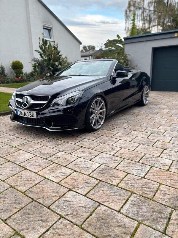 Schwarz Gebraucht 2013 Mercedes E200 AMG line Cabrio | 23.499 € - Bild 1/4