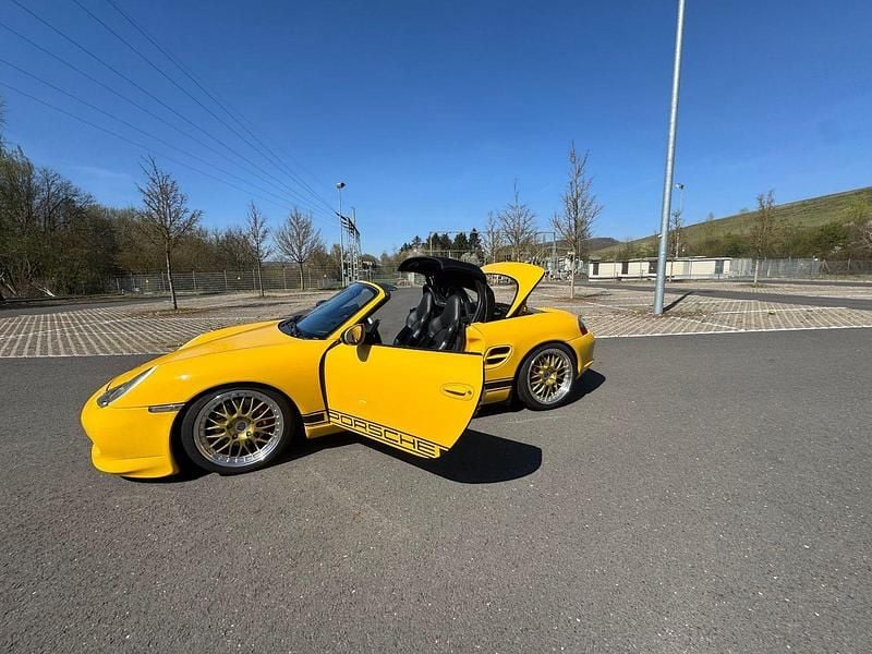Second-hand Porsche Boxster 260 CP (191 kW) 2000 Galben Cabrio