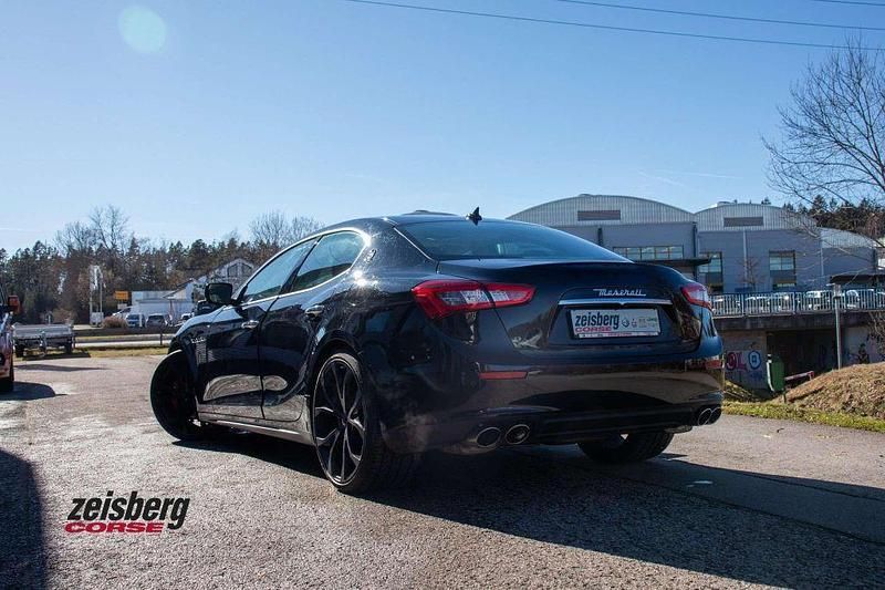 Gebraucht Maserati Ghibli 409 PS (300 kW) 2014 Schwarz Limousine