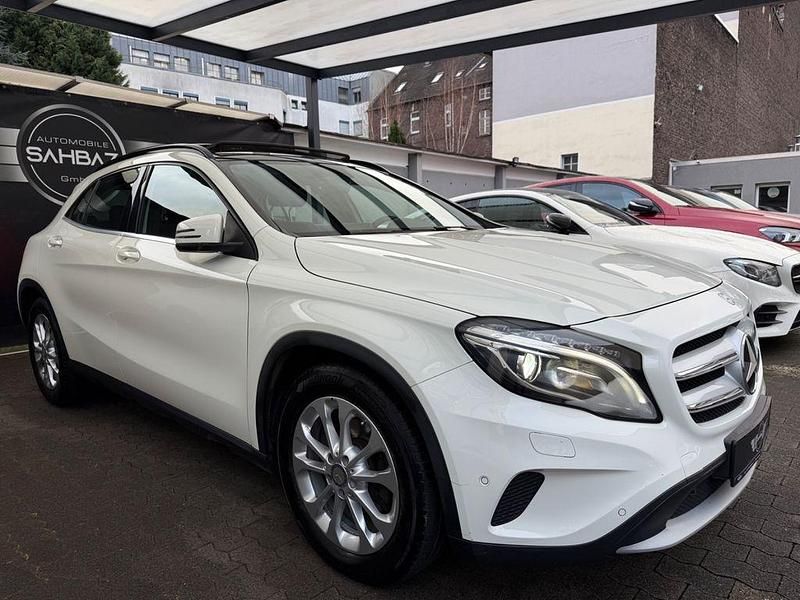 Gebraucht Mercedes GLA220 170 PS (125 kW) 2014 Weiß SUV