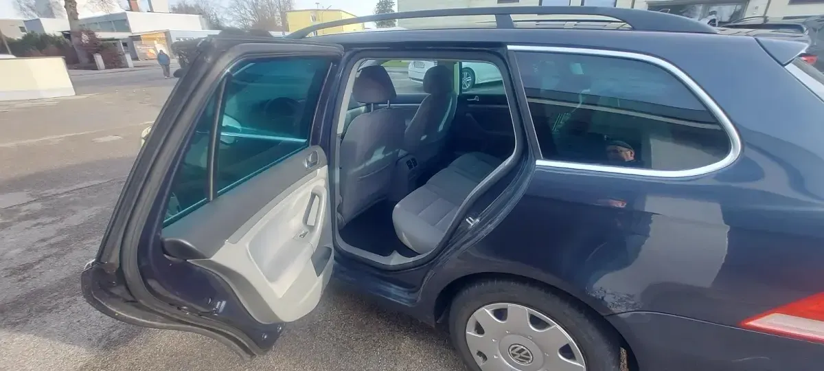 Gebraucht VW Golf V 140 PS (102 kW) 2008 Blau Kleinwagen