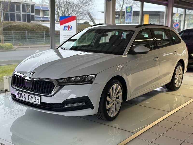 Weiß Gebraucht 2022 Skoda Octavia Limousine | 23.990 € (Guter Preis) - Bild 1/4