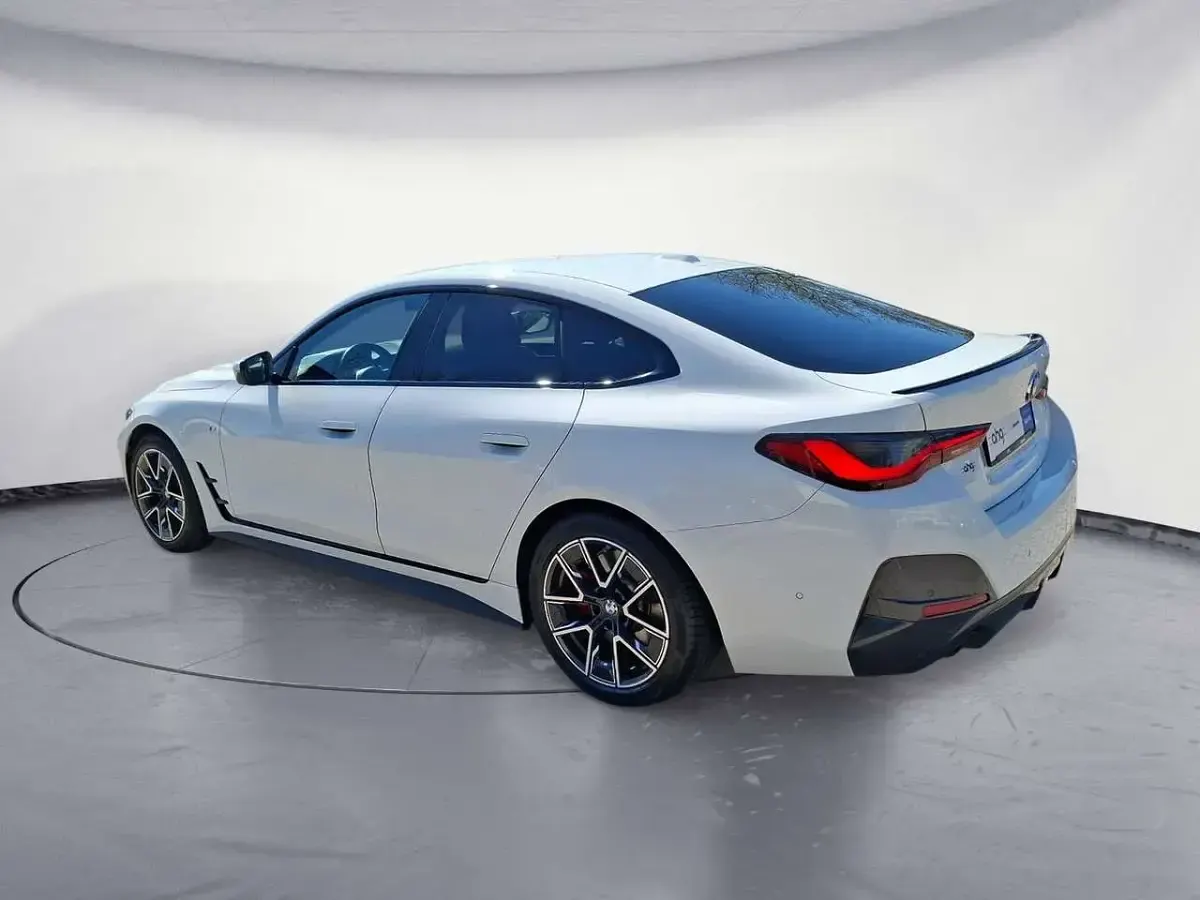 Gebraucht BMW 430 M Sport 286 PS (210 kW) 2022 Alpinweiß uni Coupé