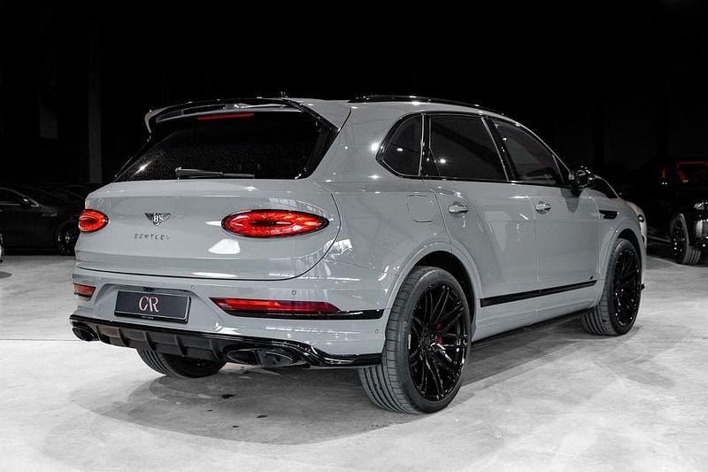 Gebraucht Bentley Bentayga 551 PS (405 kW) 2023 Grau SUV