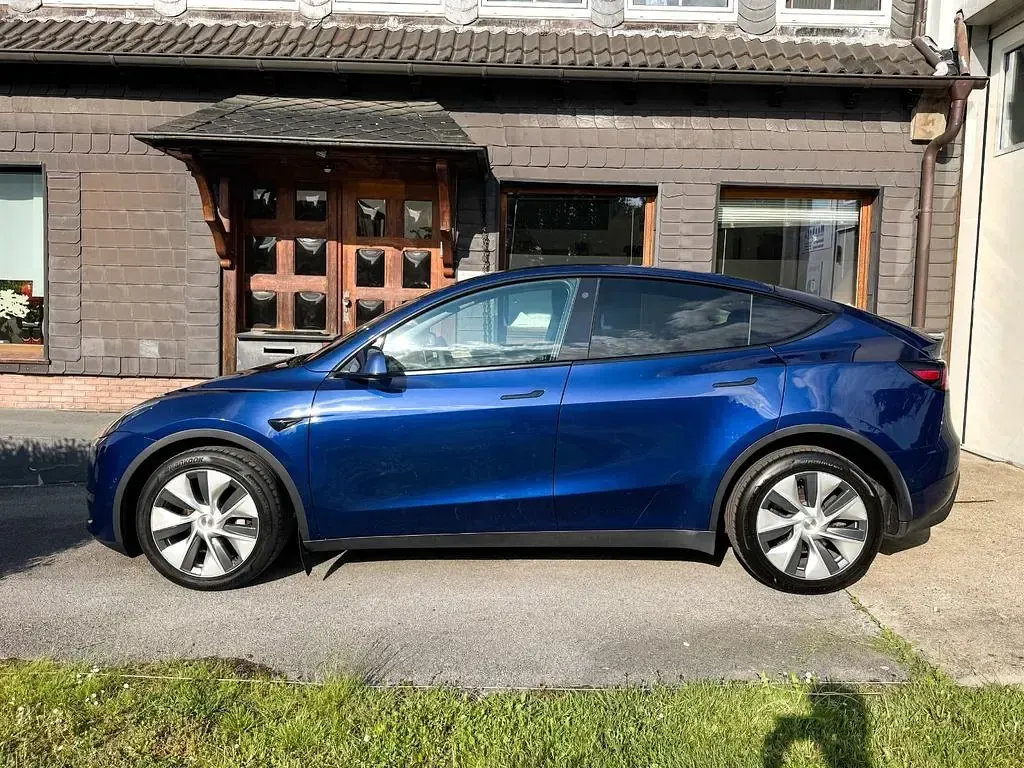Brugt Tesla Model Y Long Range AWD 378 kW (514 HK) 2022 Blå SUV