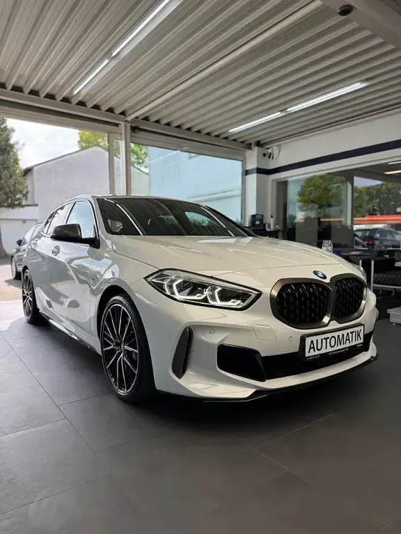 Gebraucht BMW M135 Performance 306 PS (225 kW) 2020 Weiß Kleinwagen