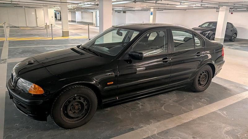 Gebraucht BMW 316 105 PS (77 kW) 2000 Schwarz Limousine