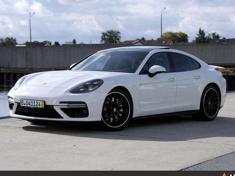Weiß Gebraucht 2019 Porsche Panamera Turbo Limousine | 57.999 € (Fairer Preis) - Bild 1/4