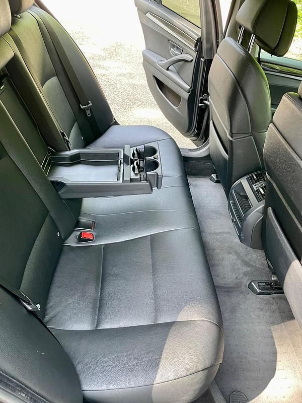 Gebraucht BMW 528 258 PS (189 kW) 2011 Schwarz Limousine