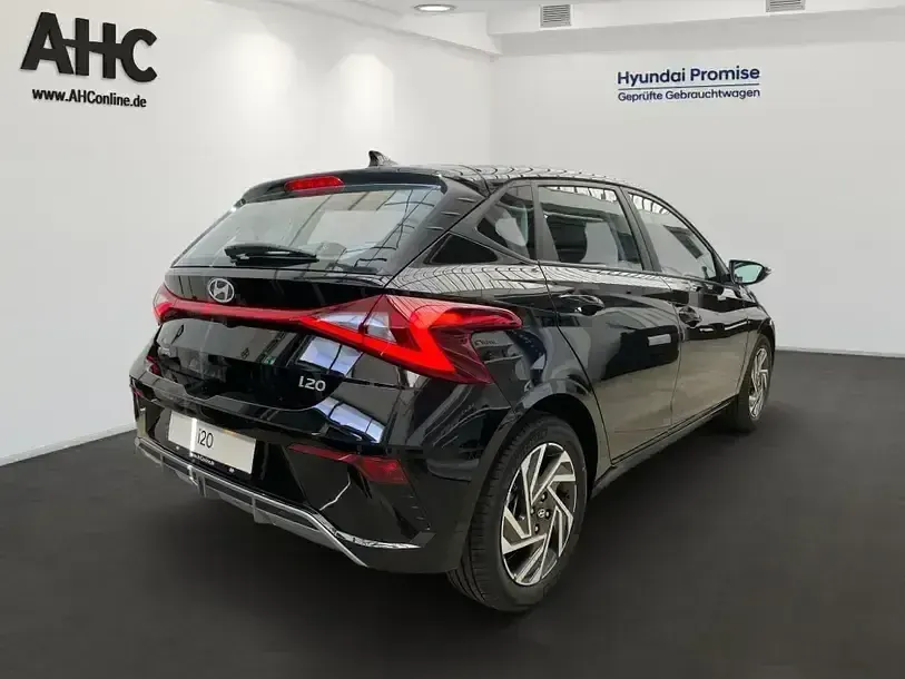 Gebraucht Hyundai i20 Trend 90 PS (66 kW) 2026 Schwarz phantom black Kleinwagen