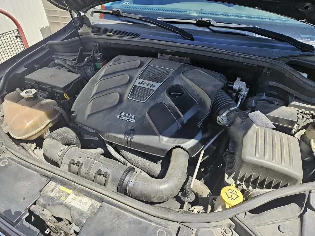 Gebraucht Jeep Grand Cherokee 243 PS (178 kW) 2013 Grau SUV