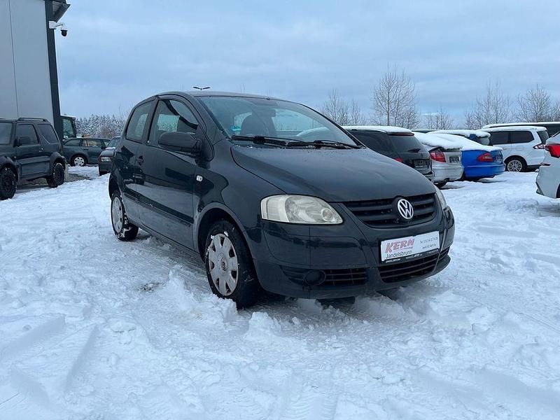 Second-hand VW Fox 75 CP (55 kW) 2005 Gri Hatchback