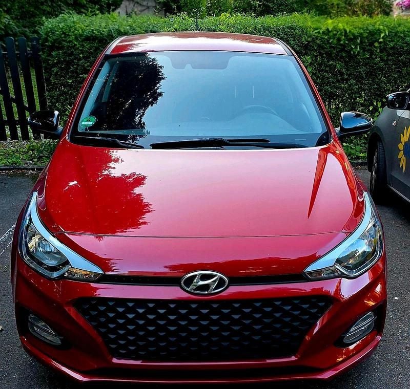 Gebraucht Hyundai i20 Active 84 PS (61 kW) 2020 Rot Kleinwagen