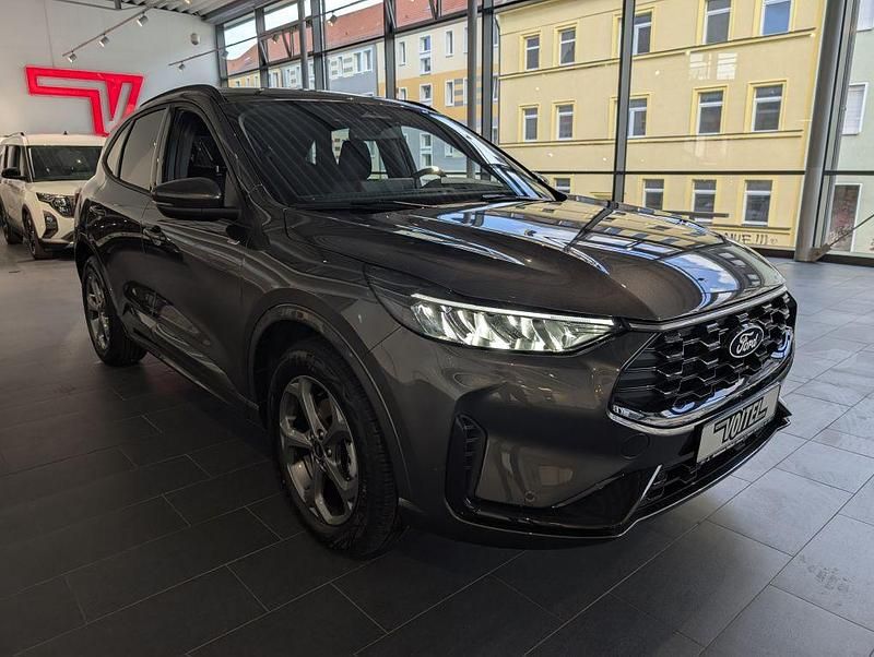 Gebraucht Ford Kuga ST-Line 186 PS (136 kW) 2025 Grau SUV
