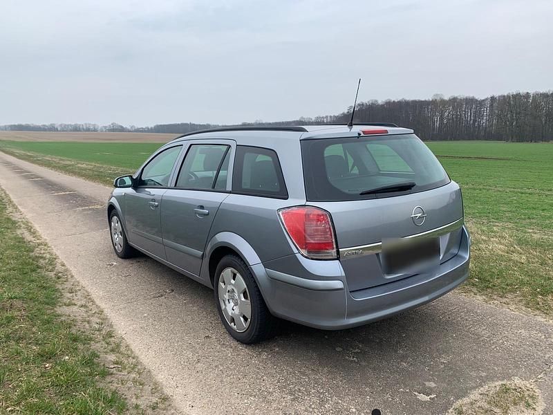 Gebraucht Opel Astra 90 PS (66 kW) 2005 Grau Kombi
