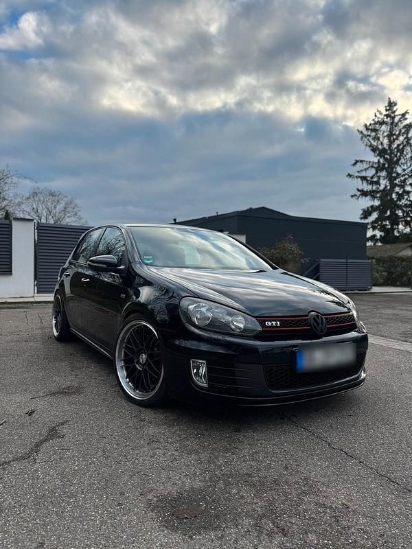 Schwarz Gebraucht 2012 VW Golf VI GTI Kleinwagen | 8.400 € (Guter Preis) - Bild 1/4