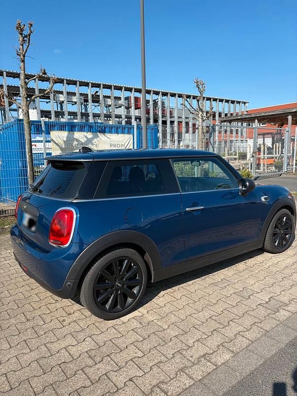Second-hand Mini ONE 102 CP (75 kW) 2017 Albastru Hatchback