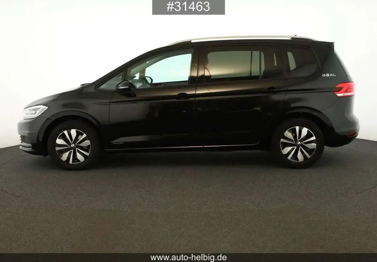 Gebraucht VW Touran Comfortline 150 PS (110 kW) 2025 Schwarz Van / Kleinbus