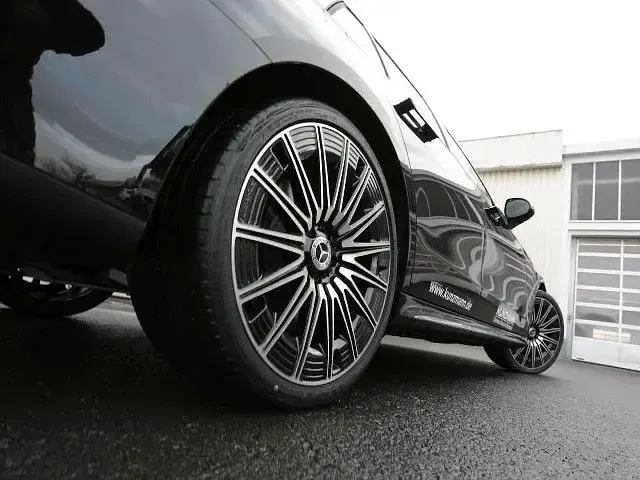 Gebraucht Mercedes E450 AMG 367 PS (269 kW) 2025 Obsidianschwarz metallic Kombi
