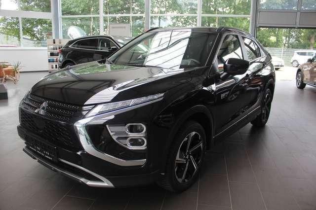 Schwarz metallic Gebraucht 2022 Mitsubishi Eclipse Cross Plus SUV | 24.690 € (Etwas zu teuer) - Bild 1/4