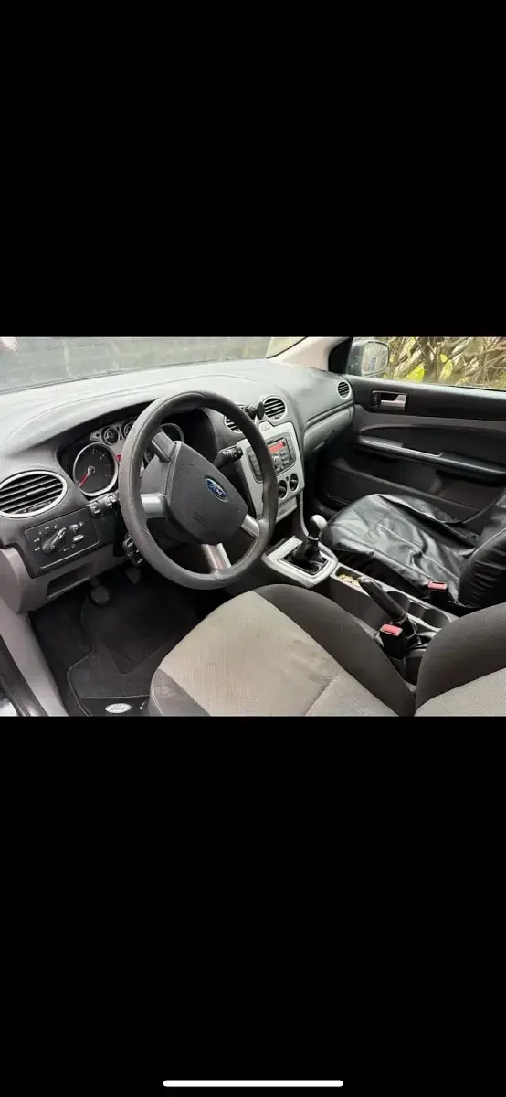 Gebraucht Ford Focus 100 PS (73 kW) 2010 Limousine