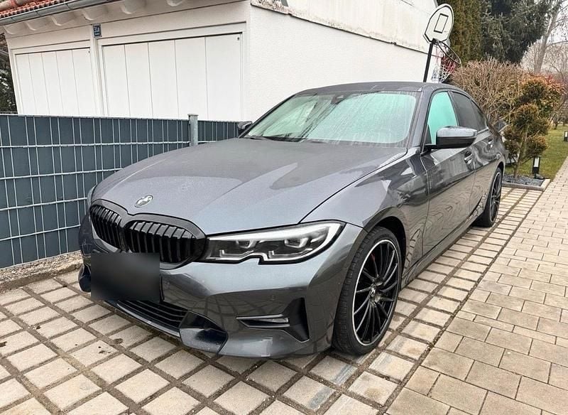 Gebraucht BMW 330 252 PS (185 kW) 2019 Grau Limousine