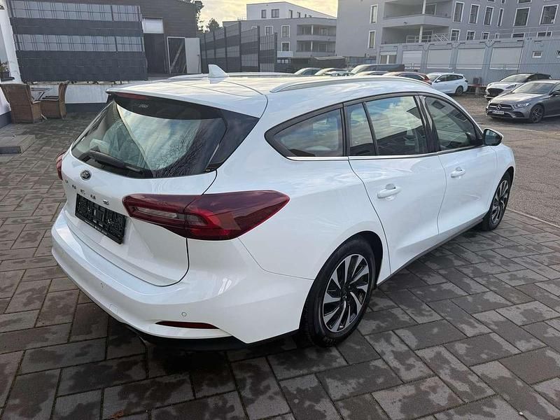 Gebraucht Ford Focus Titanium 116 PS (85 kW) 2024 Frostweiß Kombi