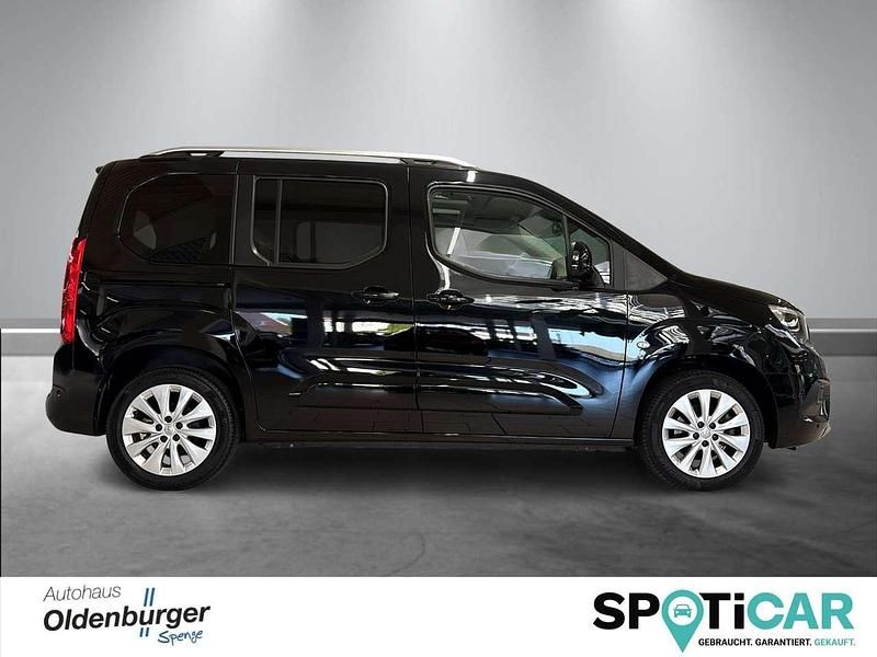 Gebraucht Opel Combo Life Ultimate 131 PS (96 kW) 2023 Diamant schwarz/karbon schwarz Van / Kleinbus