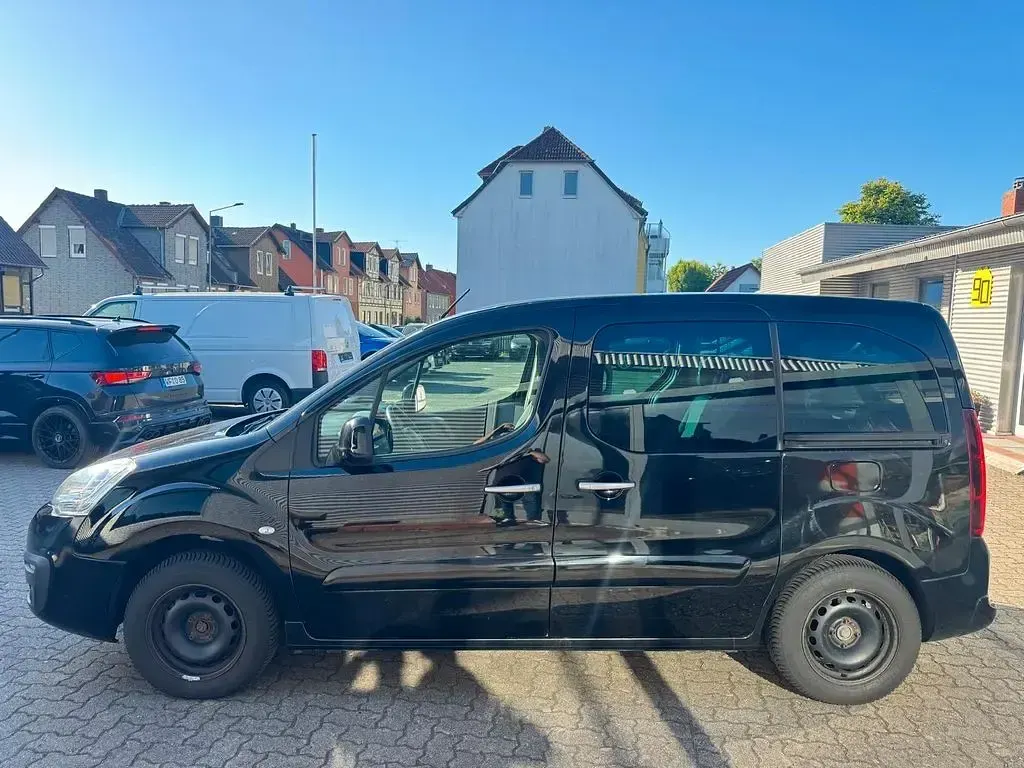 Used Citroën Berlingo SELECTION 110 HP (80 kW) 2018 Minivan