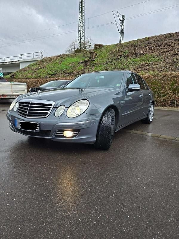 Gebraucht Mercedes E280 190 PS (139 kW) 2008 Grau Limousine
