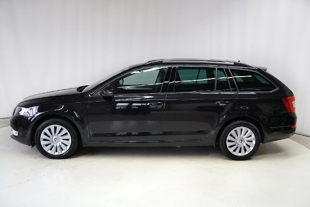 Gebraucht Skoda Octavia Ambition 150 PS (110 kW) 2016 Schwarz metallic Kombi