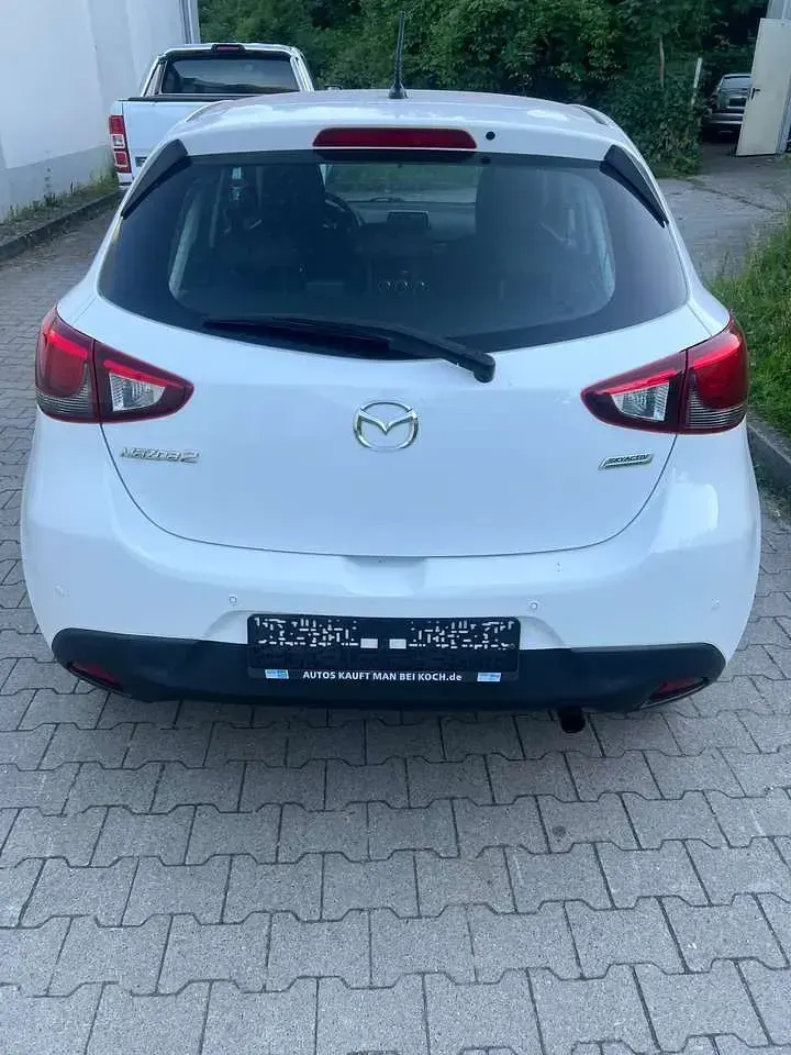 Gebraucht Mazda 2 Center-Line 75 PS (55 kW) 2019 Arctic white Kleinwagen