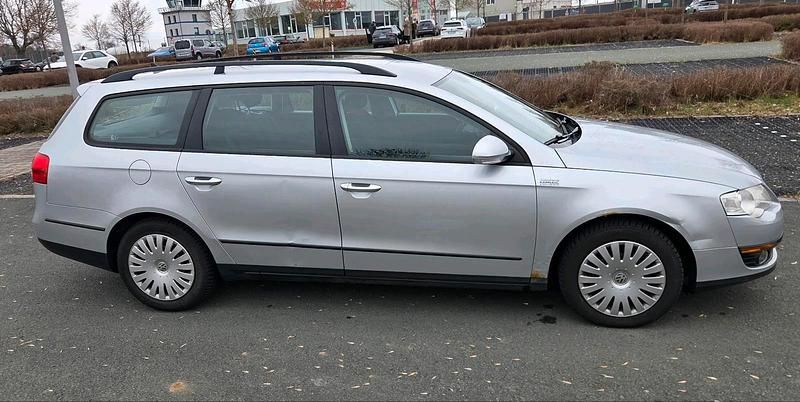 Gebraucht VW Passat 105 PS (77 kW) 2007 Silber Kombi