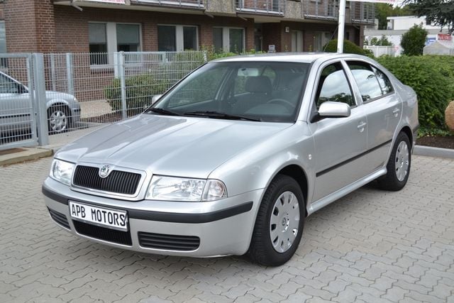 Gebraucht Skoda Octavia Tour 102 PS (75 kW) 2006 Silber metallic Limousine