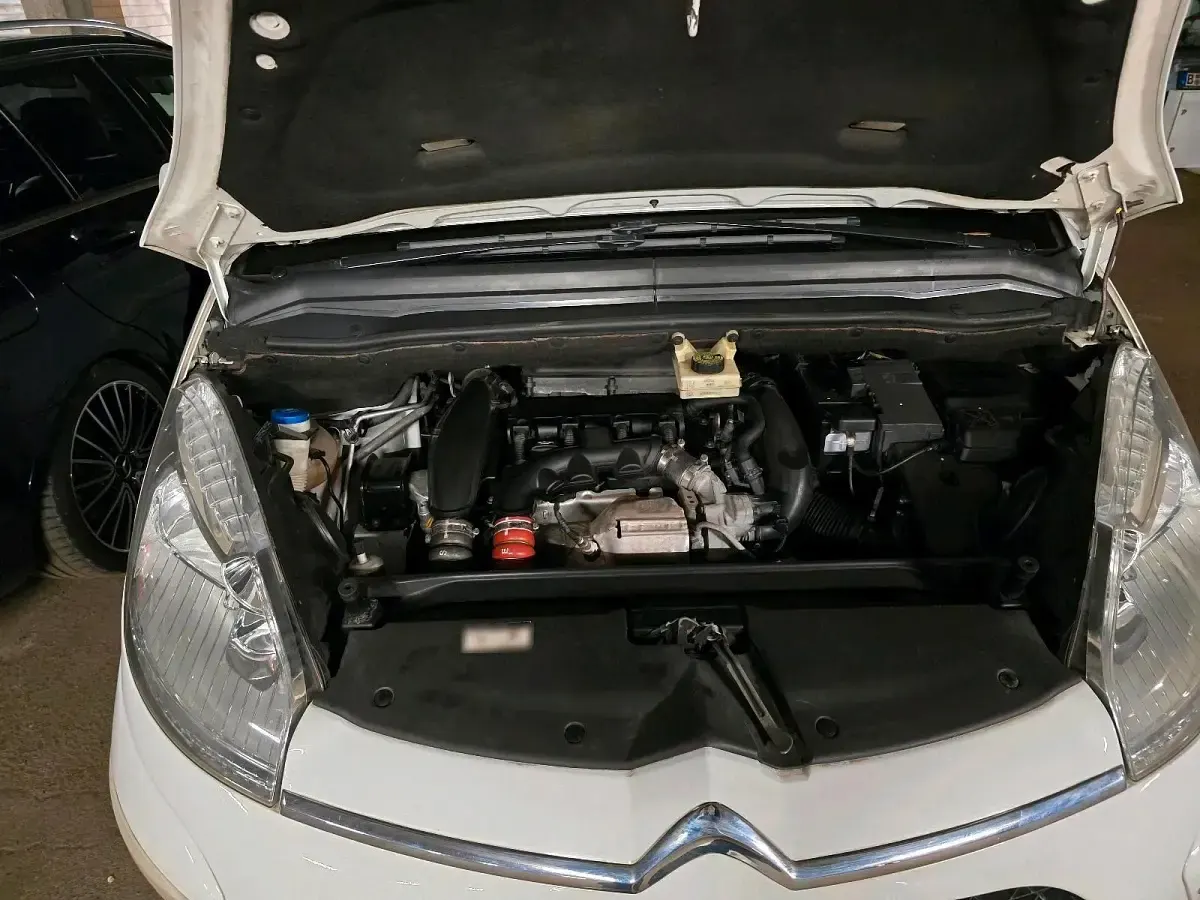 Gebraucht Citroën C4 156 PS (114 kW) 2012 Weiß Van / Kleinbus