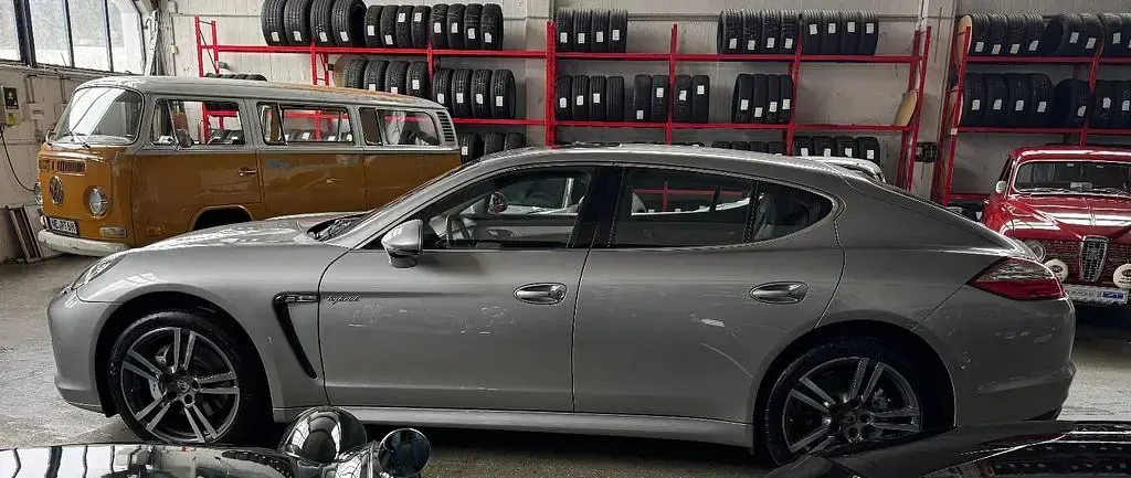 Gebraucht Porsche Panamera 333 PS (244 kW) 2012 Gtsilbermetallic Kleinwagen