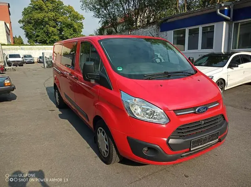 Käytetty Ford Transit Custom Trend 131 HP (96 kW) 2017 Punainen Van
