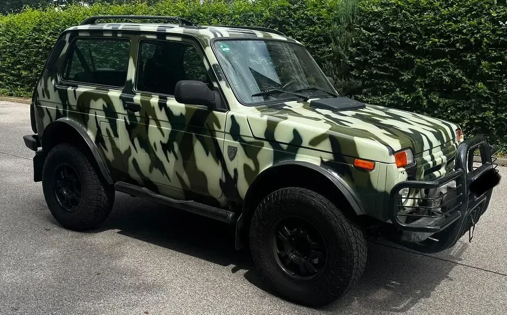 Gebraucht Lada niva 83 PS (61 kW) 2017 Grün SUV