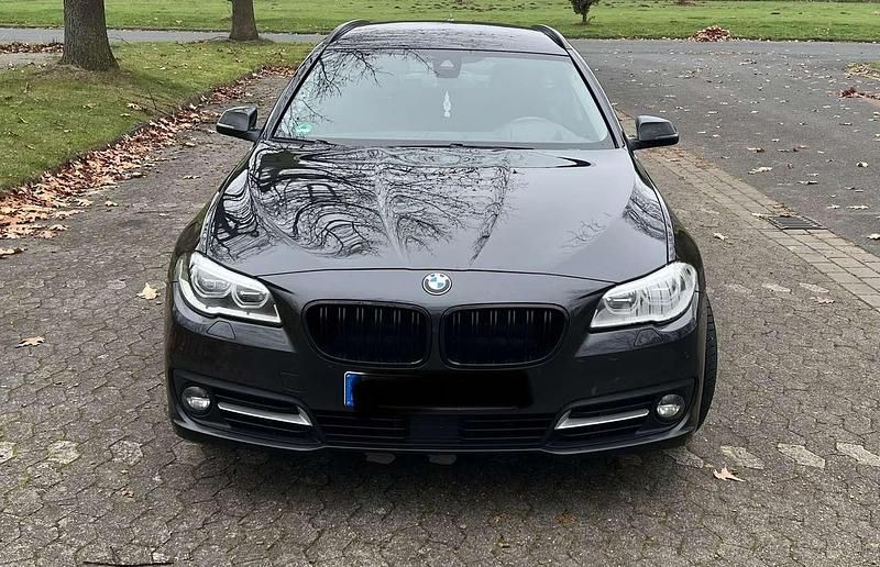 Grau Gebraucht 2017 BMW 530 Sport Line Kombi | 24.500 € (Fairer Preis) - Bild 1/4