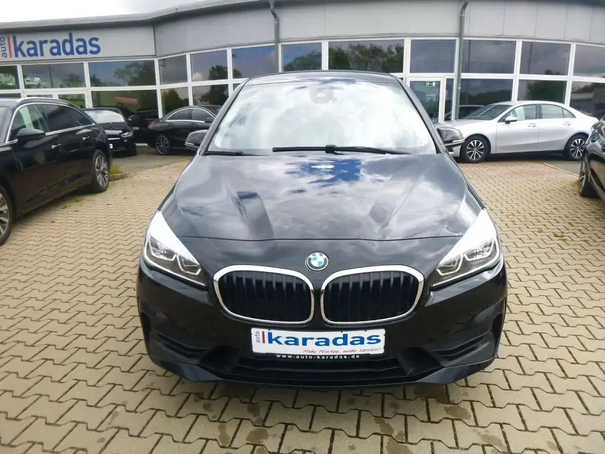 Gebraucht BMW 220 190 PS (139 kW) 2021 Schwarz ii/bonnet fluid black Van / Kleinbus