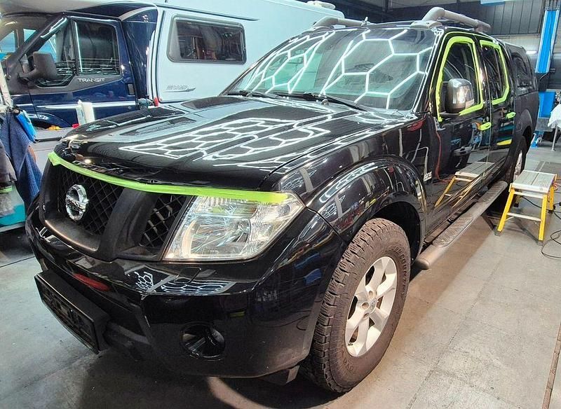 Schwarz Gebraucht 2010 Nissan Navara Abholung | 12.990 € (Fairer Preis) - Bild 1/4