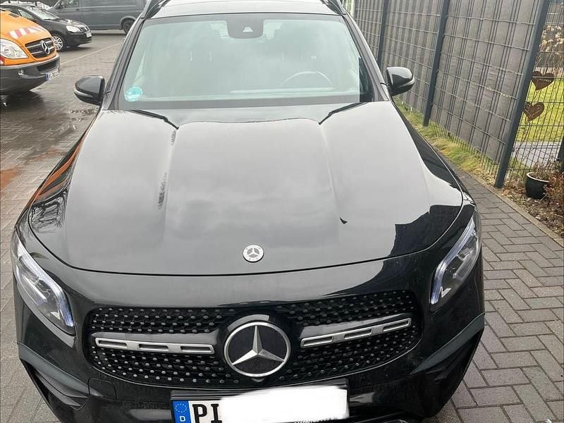Gebraucht Mercedes GLB220 AMG line 190 PS (139 kW) 2022 Schwarz SUV