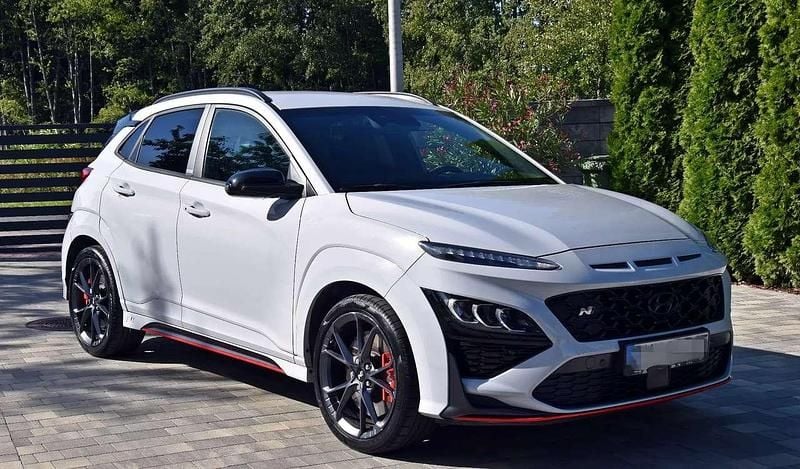 Weiß Gebraucht 2022 Hyundai Kona N Performance SUV | 27.690 € (Fairer Preis) - Bild 1/4