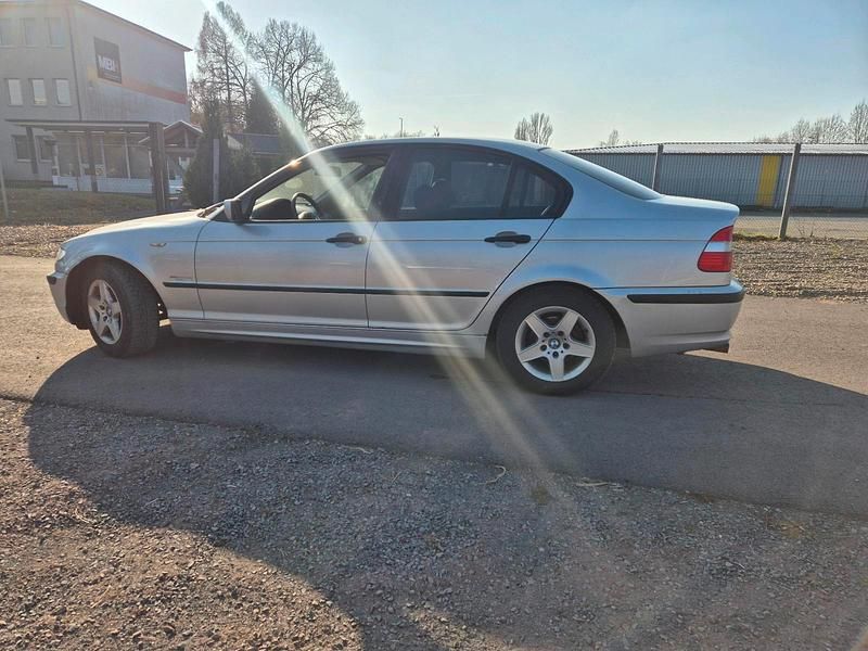 Gebraucht BMW 318 143 PS (105 kW) 2002 Limousine