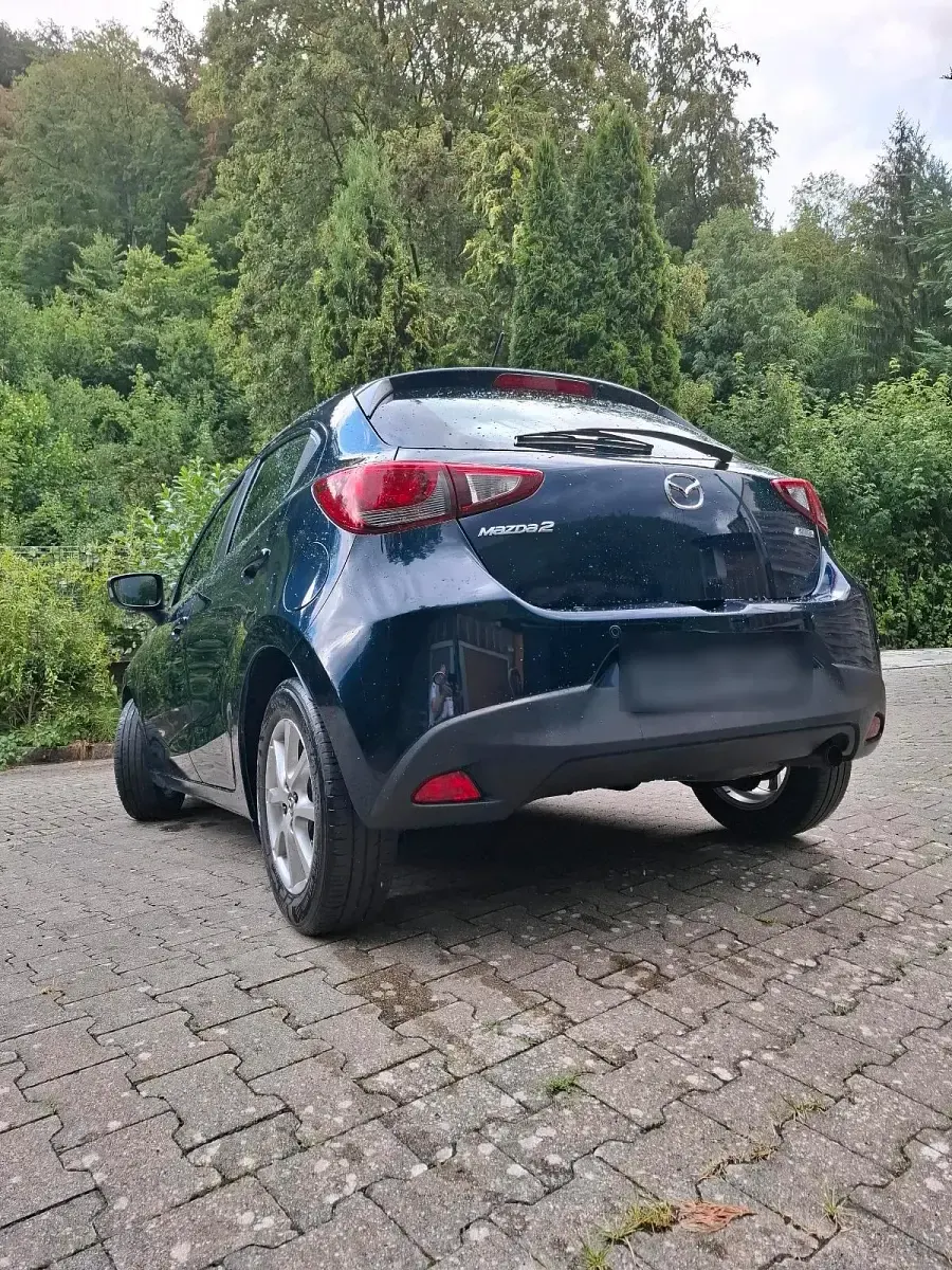 Gebraucht Mazda 2 Exclusive-Line 90 PS (66 kW) 2016 Blau Kleinwagen