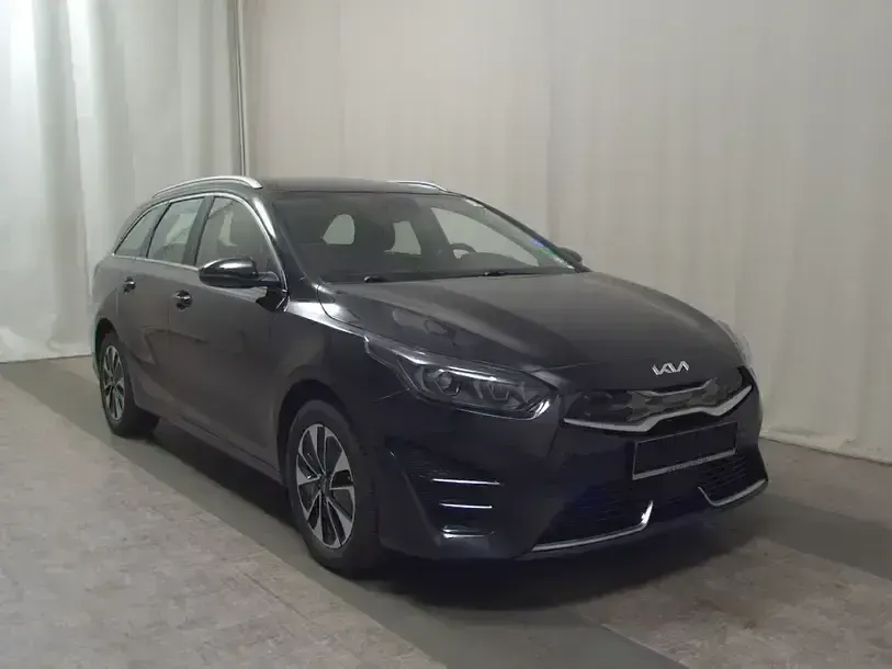 Gebraucht Kia Ceed Sportswagon Vision 141 PS (103 kW) 2022 Schwarz Kombi